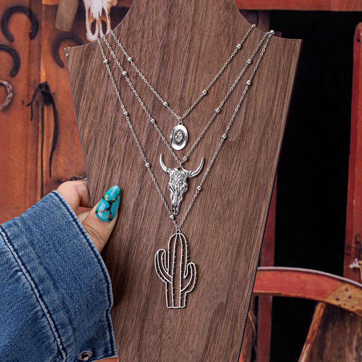 Wholesale Western style necklace