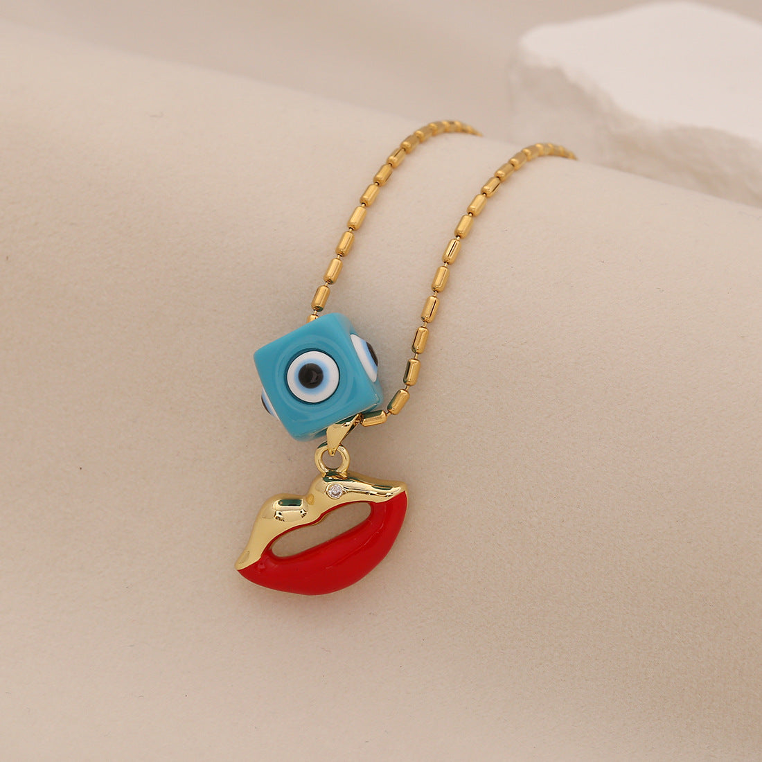 Wholesale Devil' s Eye Necklace Retro Lips Pepper Stainless Steel Clavicle Chain