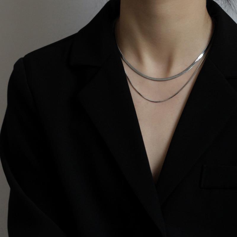 Wholesale Three-layer wide, flat and thin stacked titanium steel clavicle necklace
