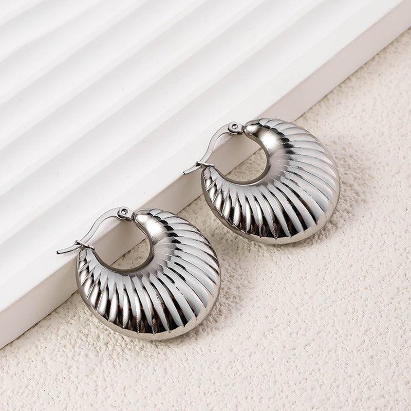 Wholesale High-end Oval Smooth Hollow Non Fading Irregular Decorated Titanium Steel Earrings