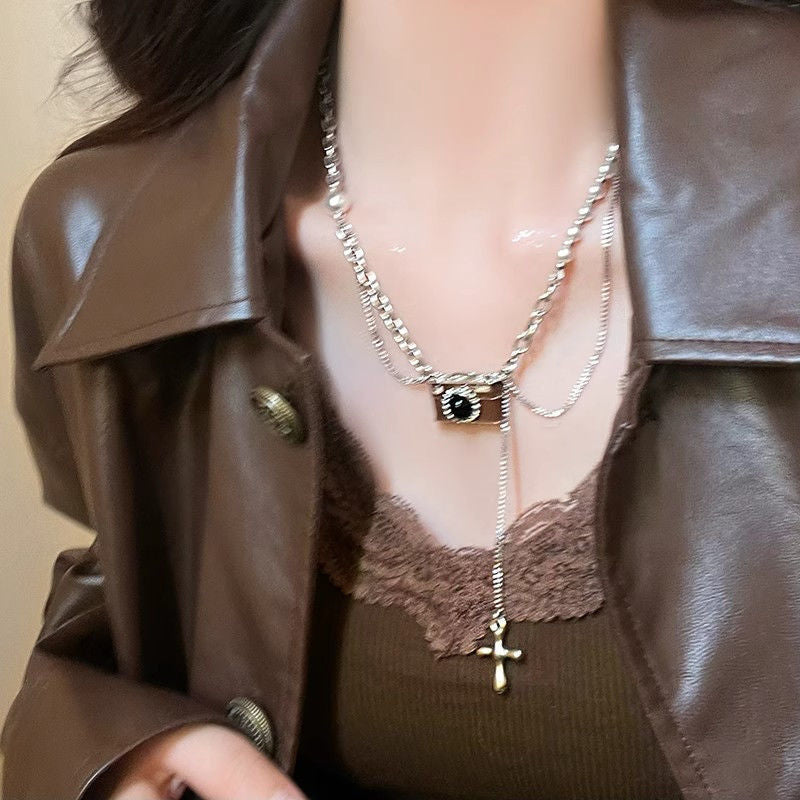 Wholesale Retro Camera Necklace Clavicle Chain