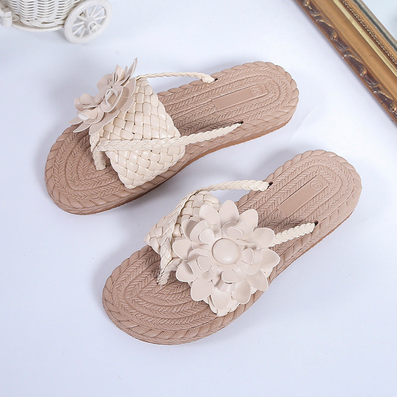 Wholesale summer new flower soft bottom plus size women's one word outdoor beach sandals