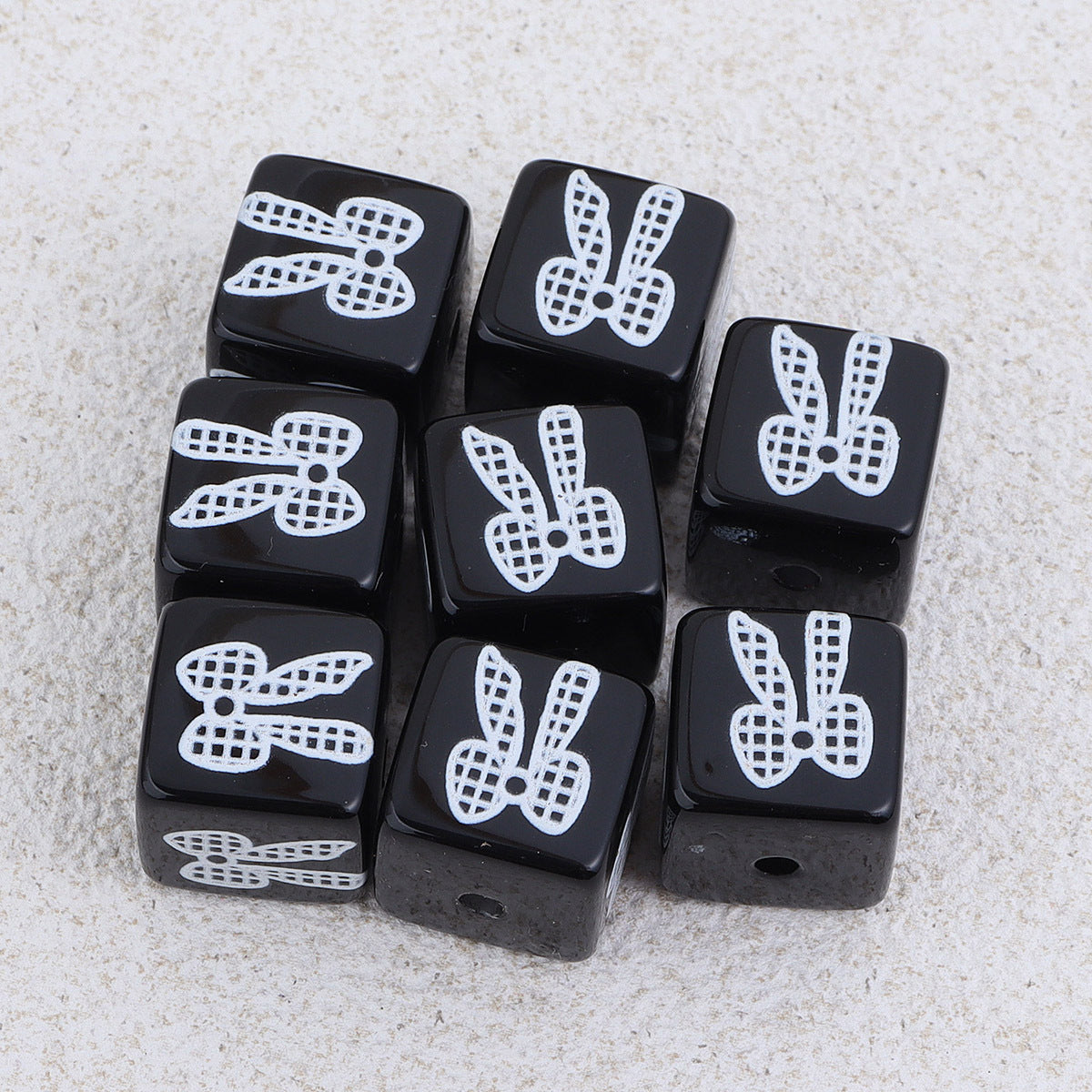 Wholesale 10pcs 14mm pentagram cat bow black and white square acrylic beads