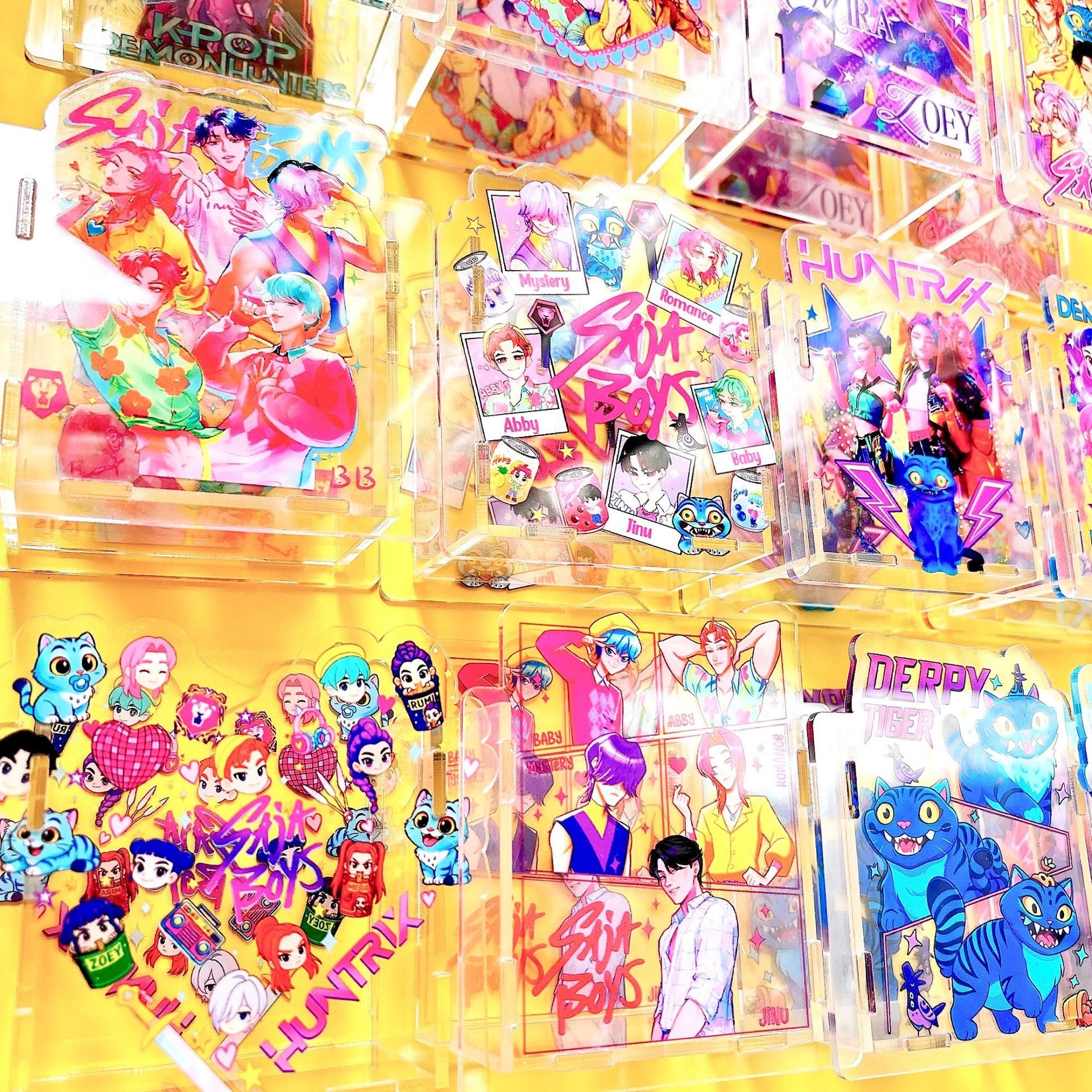 Wholesale New acrylic pen holder pencil box stationery storage 10cm