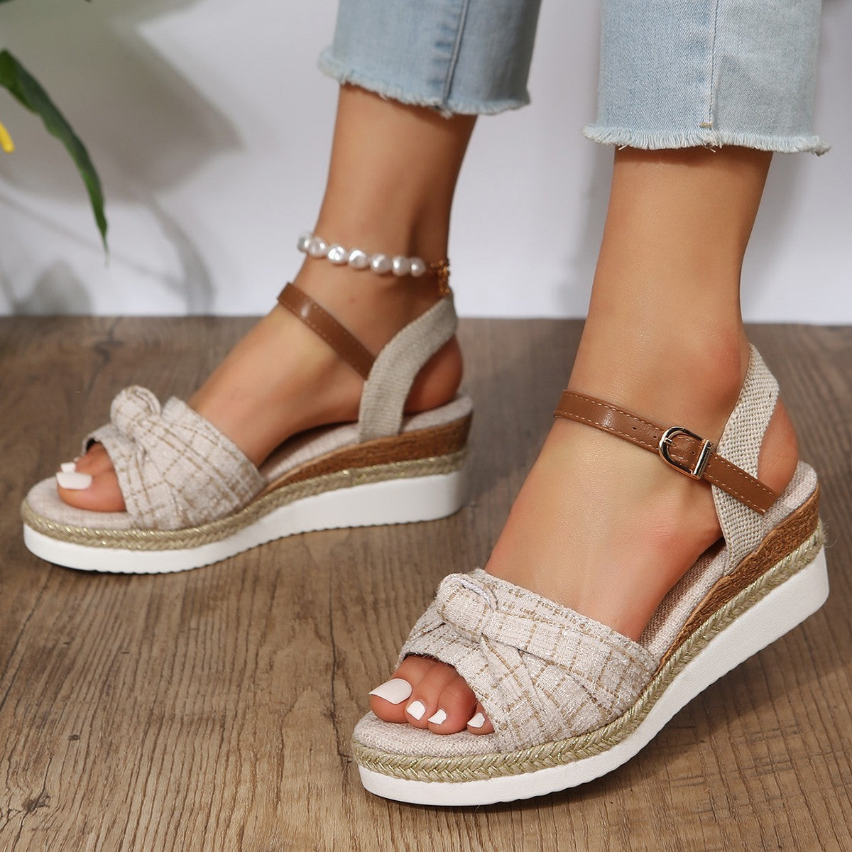 Wholesale Buckle Wedge Platform Sandals