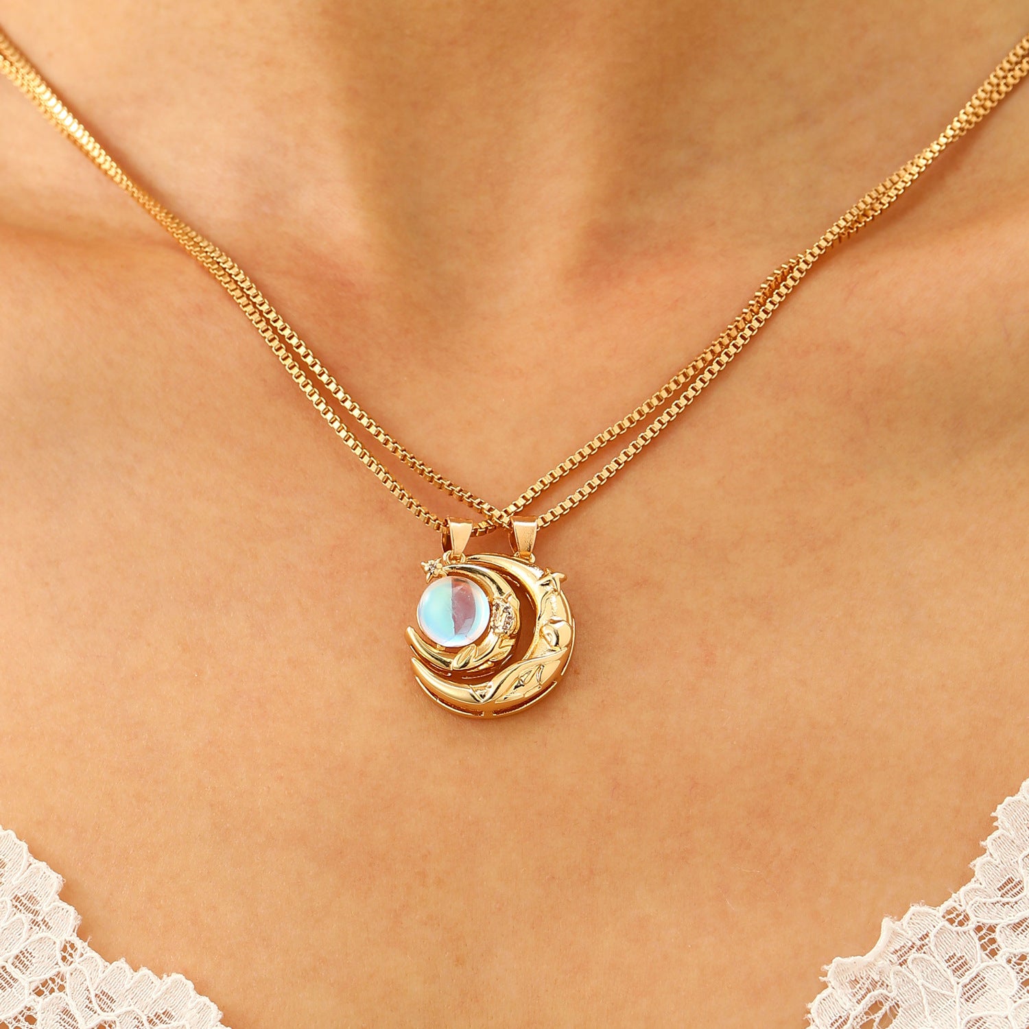 Wholesale Chic Moon Sun Magnetic Couple Necklace Alloy Jewelry Accessory For Resale