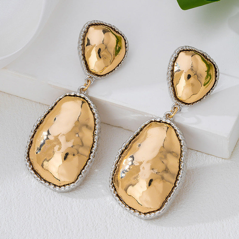Wholesale Electroplated Alloy Minimalist Oval Floral Lace Earrings Women S Everyday Fashion Accessory Boutique Resale