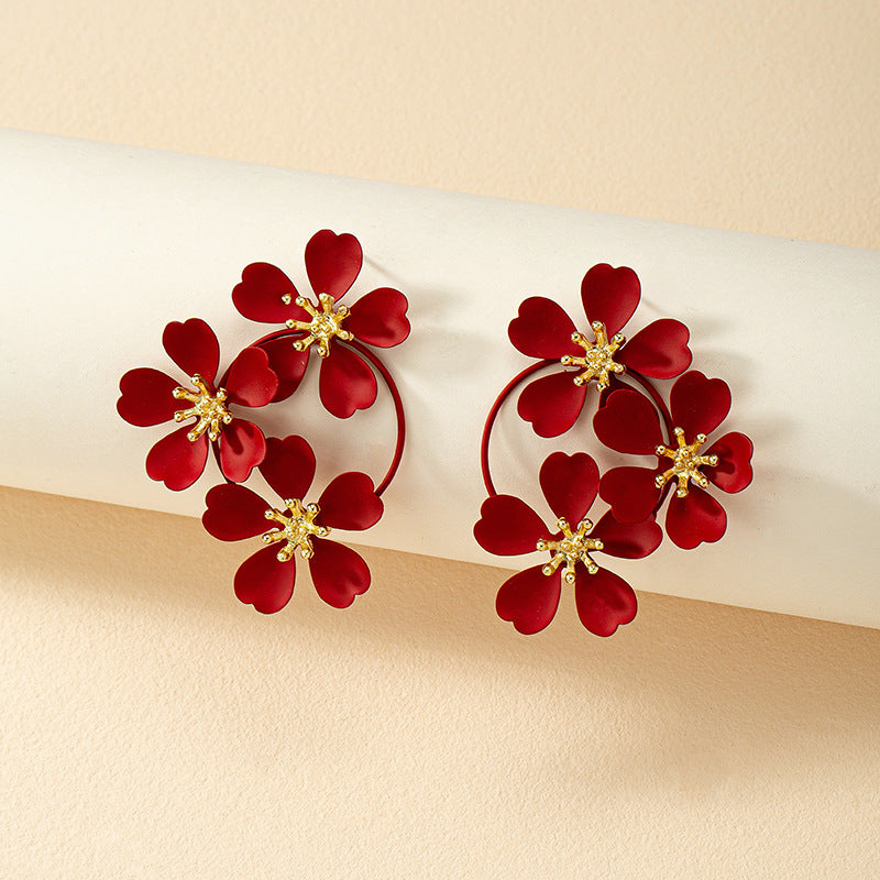 Wholesale Retro Camellia Flower Earrings For Women White Alloy Fashion Jewelry Accessory Everyday Wear Gift