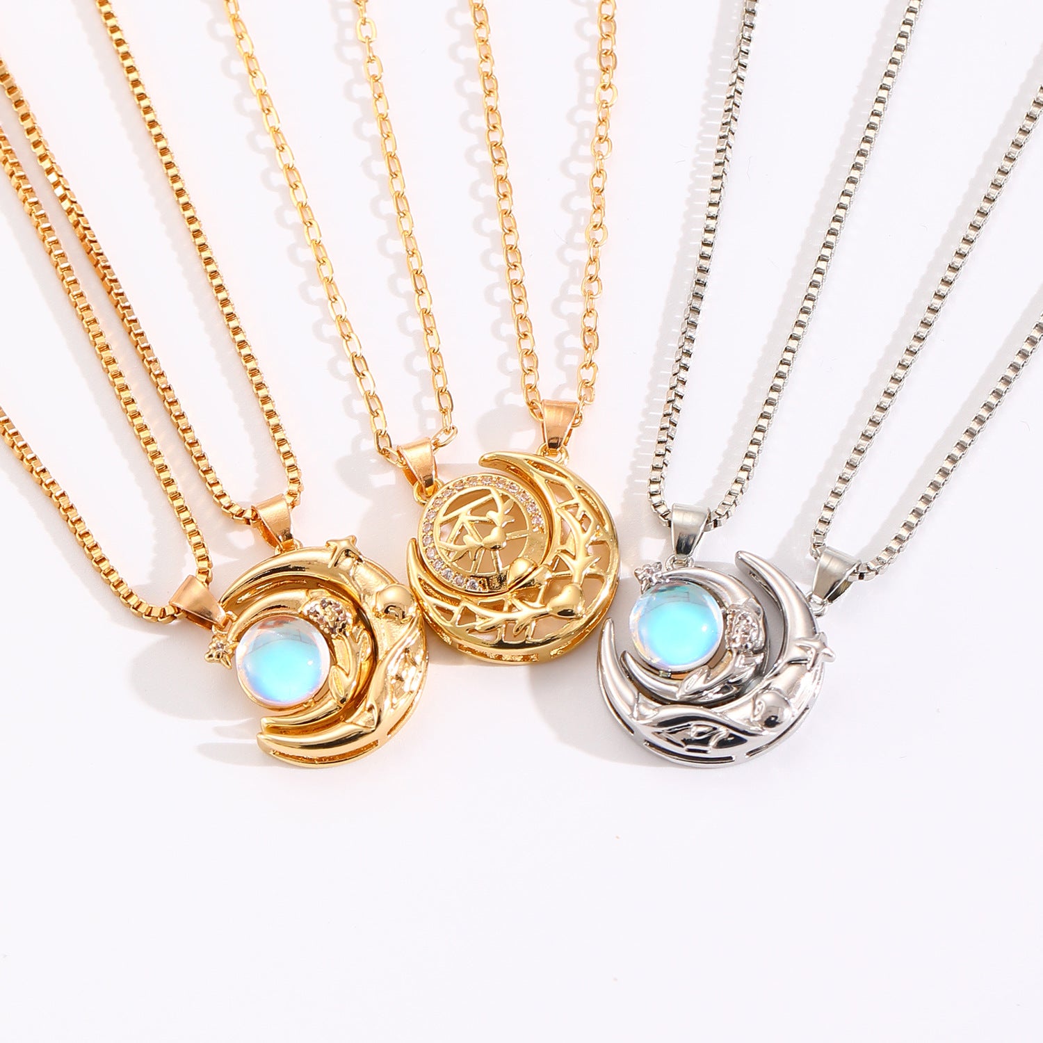 Wholesale Chic Moon Sun Magnetic Couple Necklace Alloy Jewelry Accessory For Resale