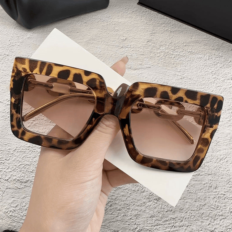 Wholesale  Large Frame Chain Sunglasses Women's New Square Sunglasses UV-proof Fashion Cross-border Glasses