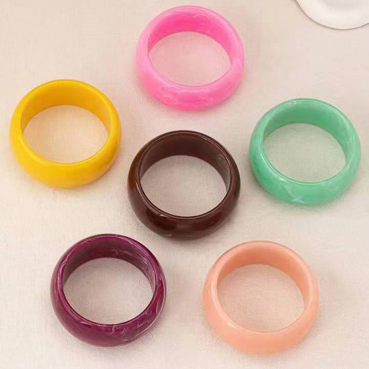 Wholesale Wide Circular Colorful Jelly Colored Dynamic Acrylic Resin Eco-friendly Bracelet