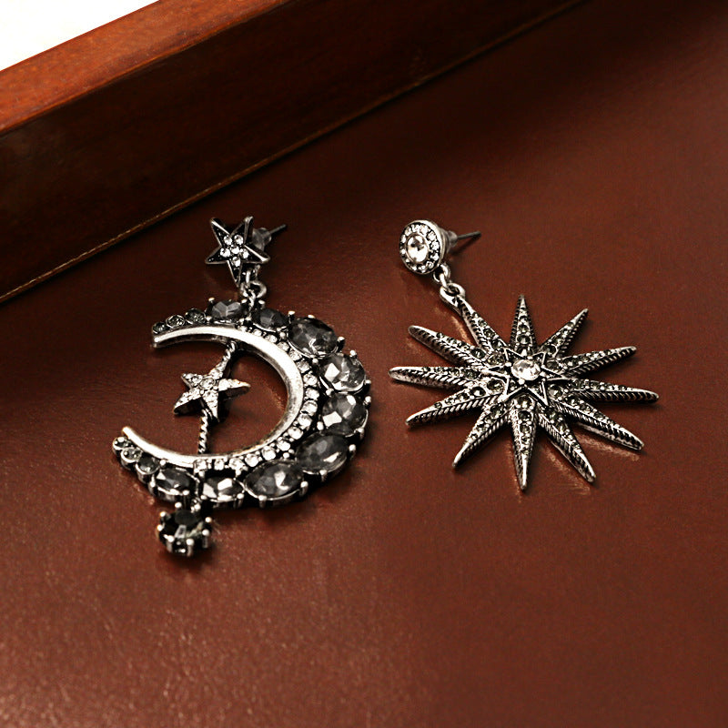 Wholesale Zinc Alloy Star and Moon Asymmetric Earrings