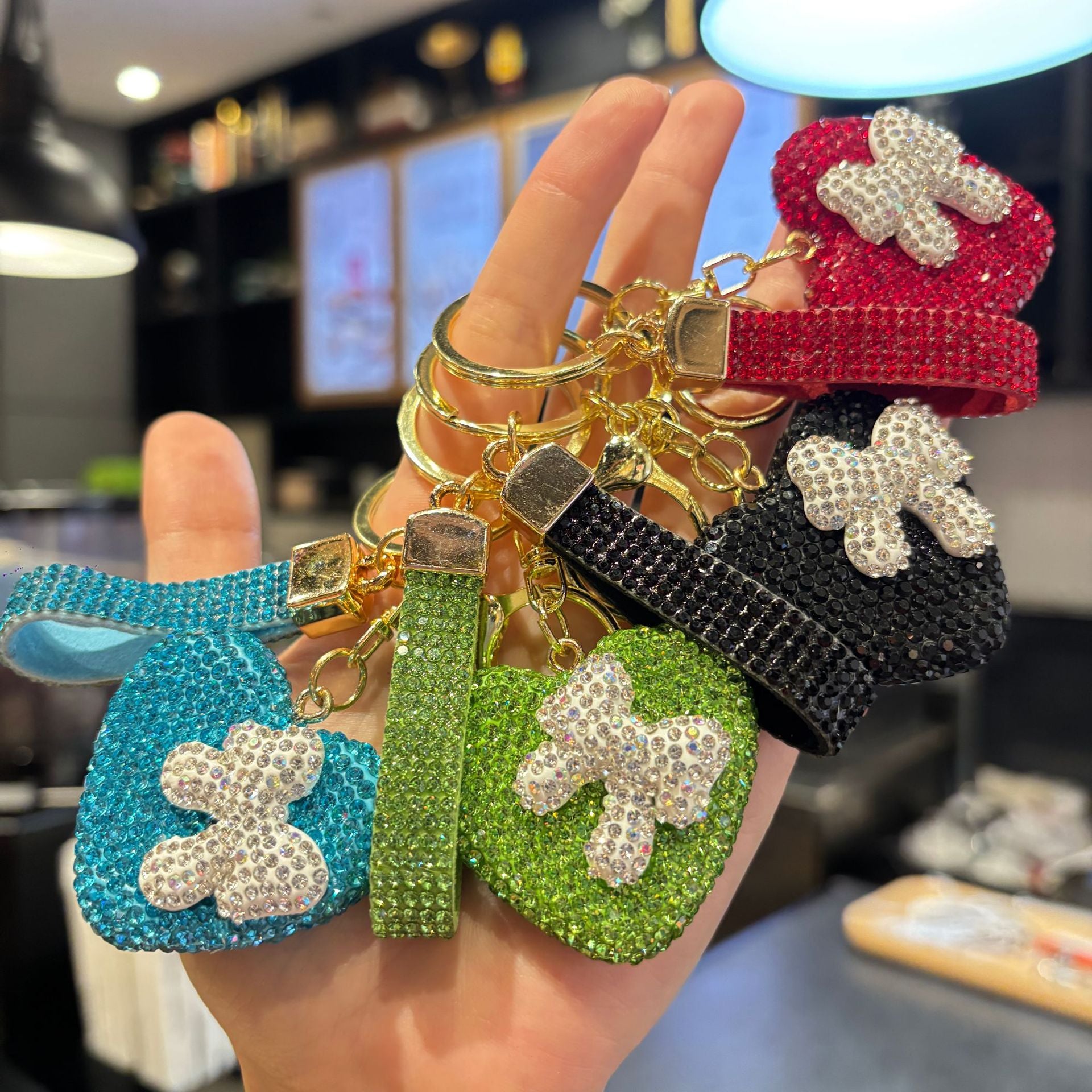 Wholesale Full rhinestone heart-studded bow keychain