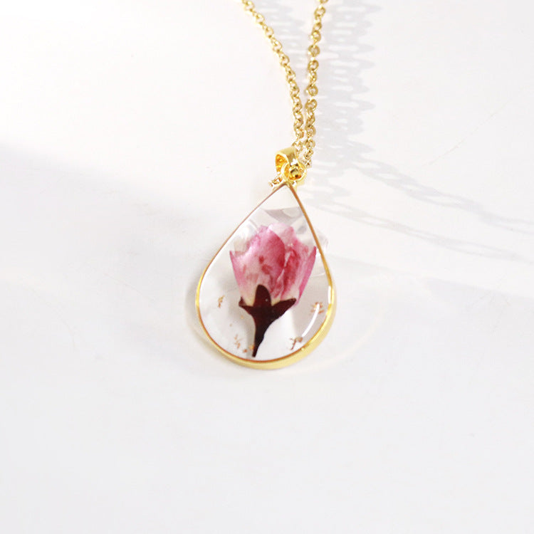 Wholesale 6pcs Drop Shaped December Flower Real Flower Resin Necklace