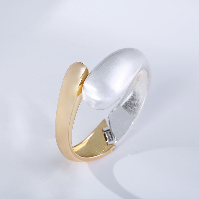 Wholesale Two-color Stitching Open Alloy Spring Buckle Bracelet