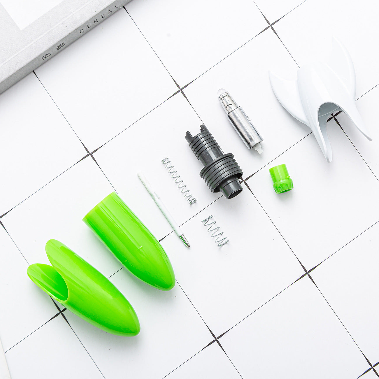 Bolígrafos de plástico en forma de cohete al por mayor