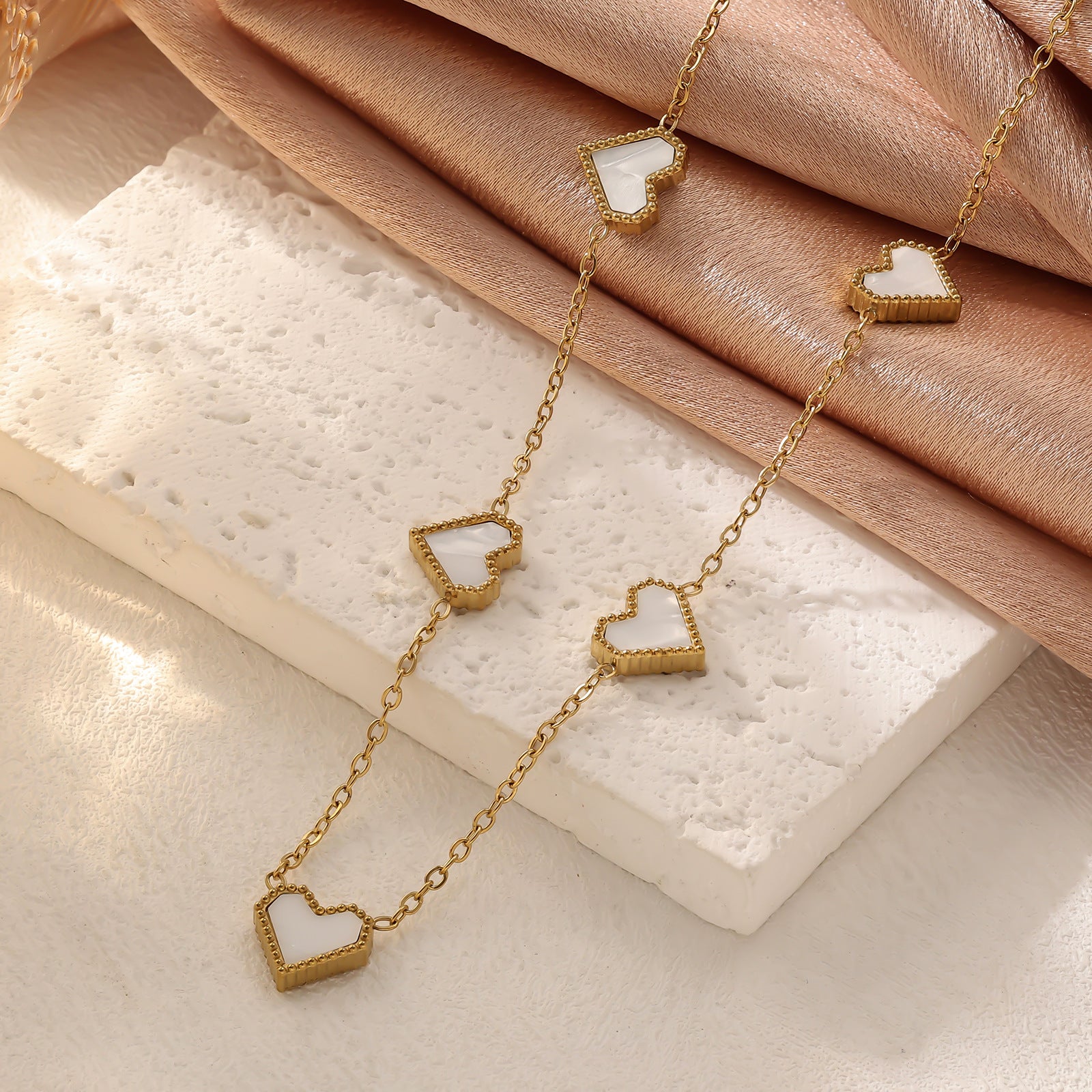 Wholesale Stainless Steel Fritillary Five-flower Peach Heart Bracelet Necklace Earring