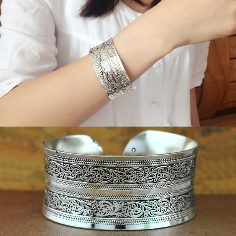Wholesale Ancient silver open bracelet for women retro Bohemian ethnic style carved pattern elephant wide Bracelet jewelry