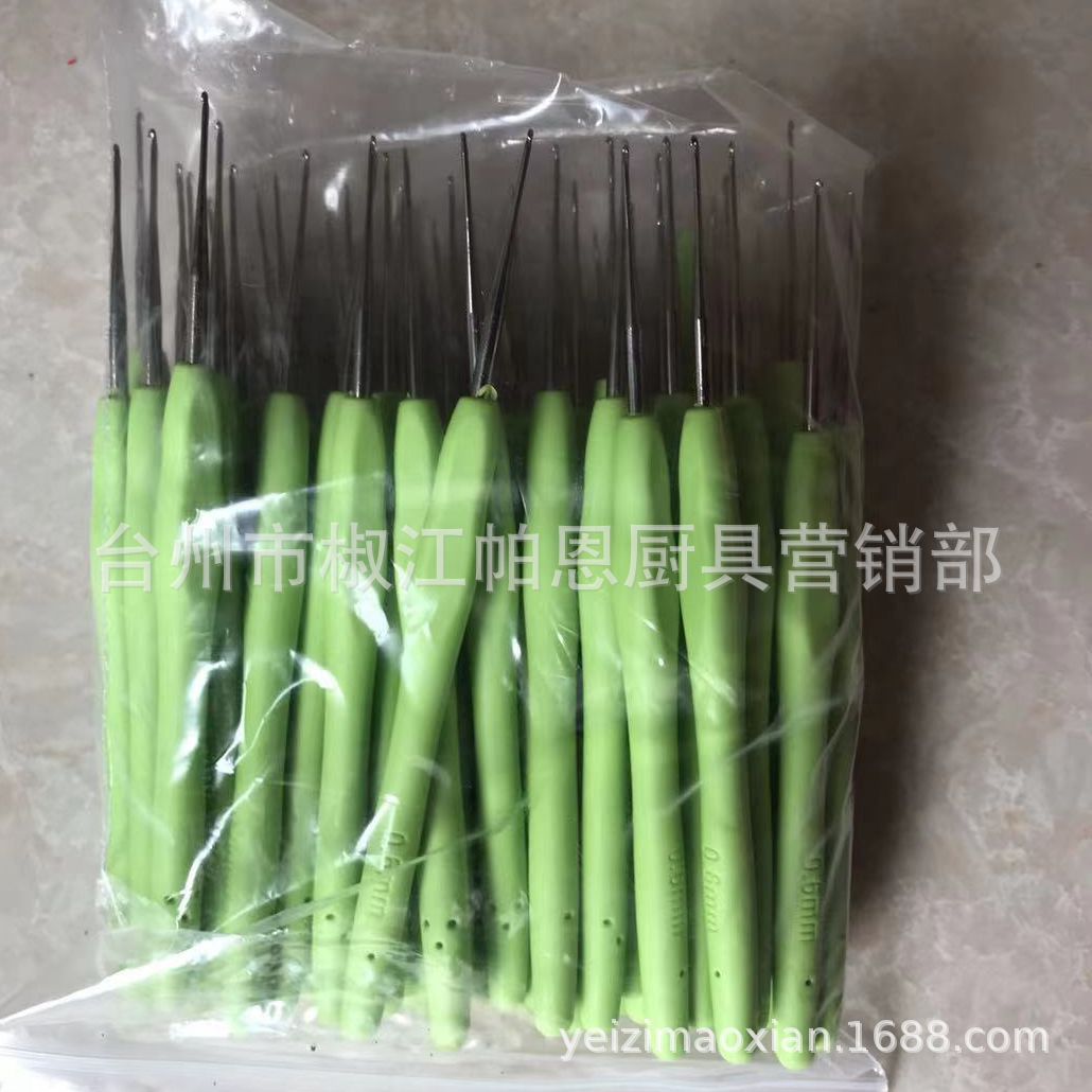 Wholesale 10pcs  TPR Soft Handle Aluminum Crochet Hook Set Colorful Lace Hook Fine Crochet Hook