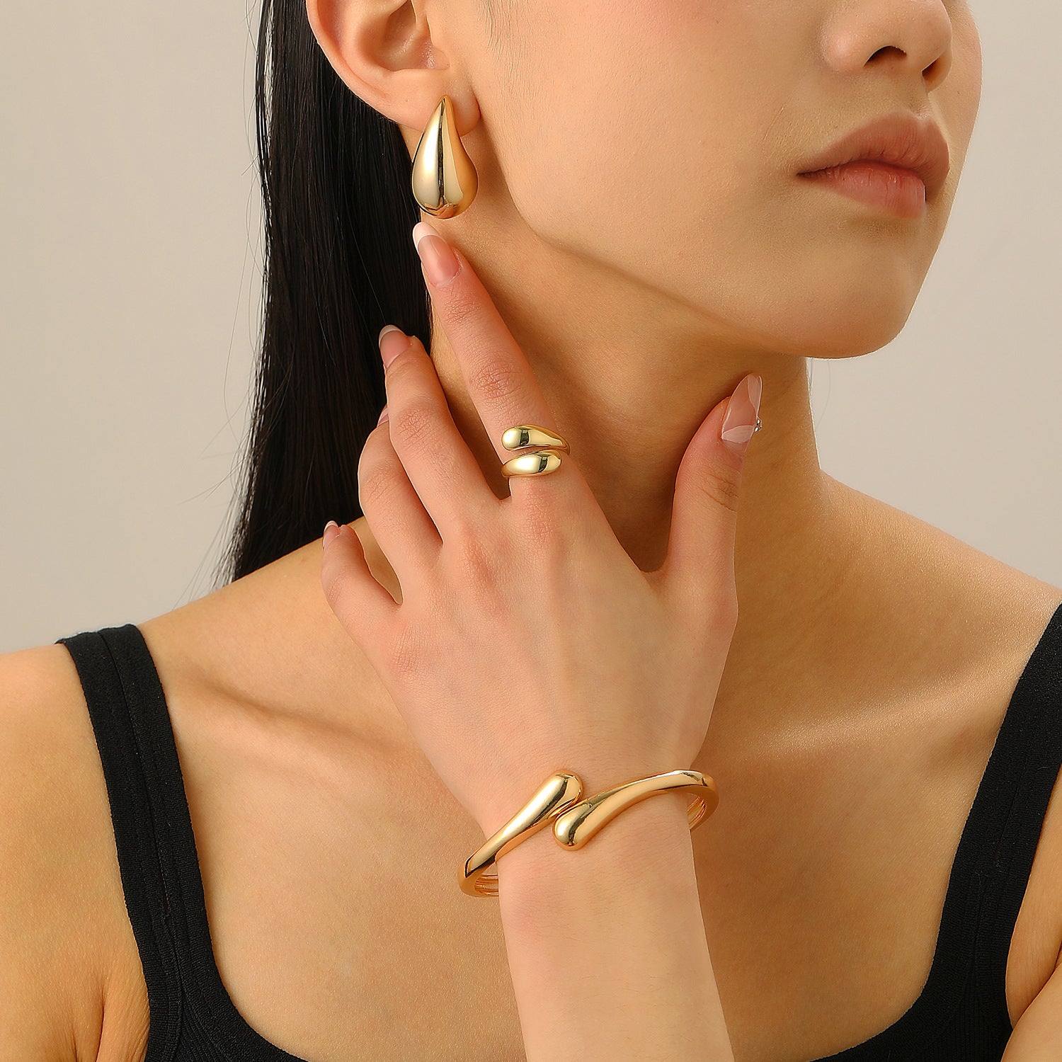 Wholesale suit Golden Glow Irregular Bracelet