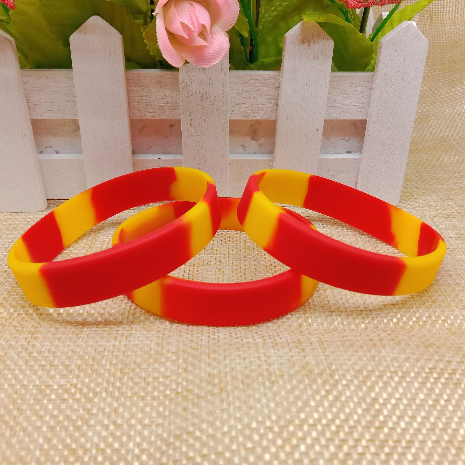 Wholesale Silicone Rubber Fitness Hipster Sports Bracelet