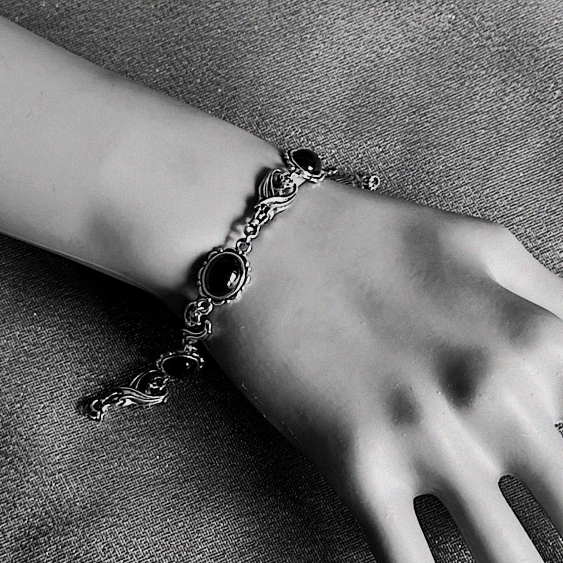 Wholesale vampire bat blood red bracelet Victoria bat bracelet bracelet