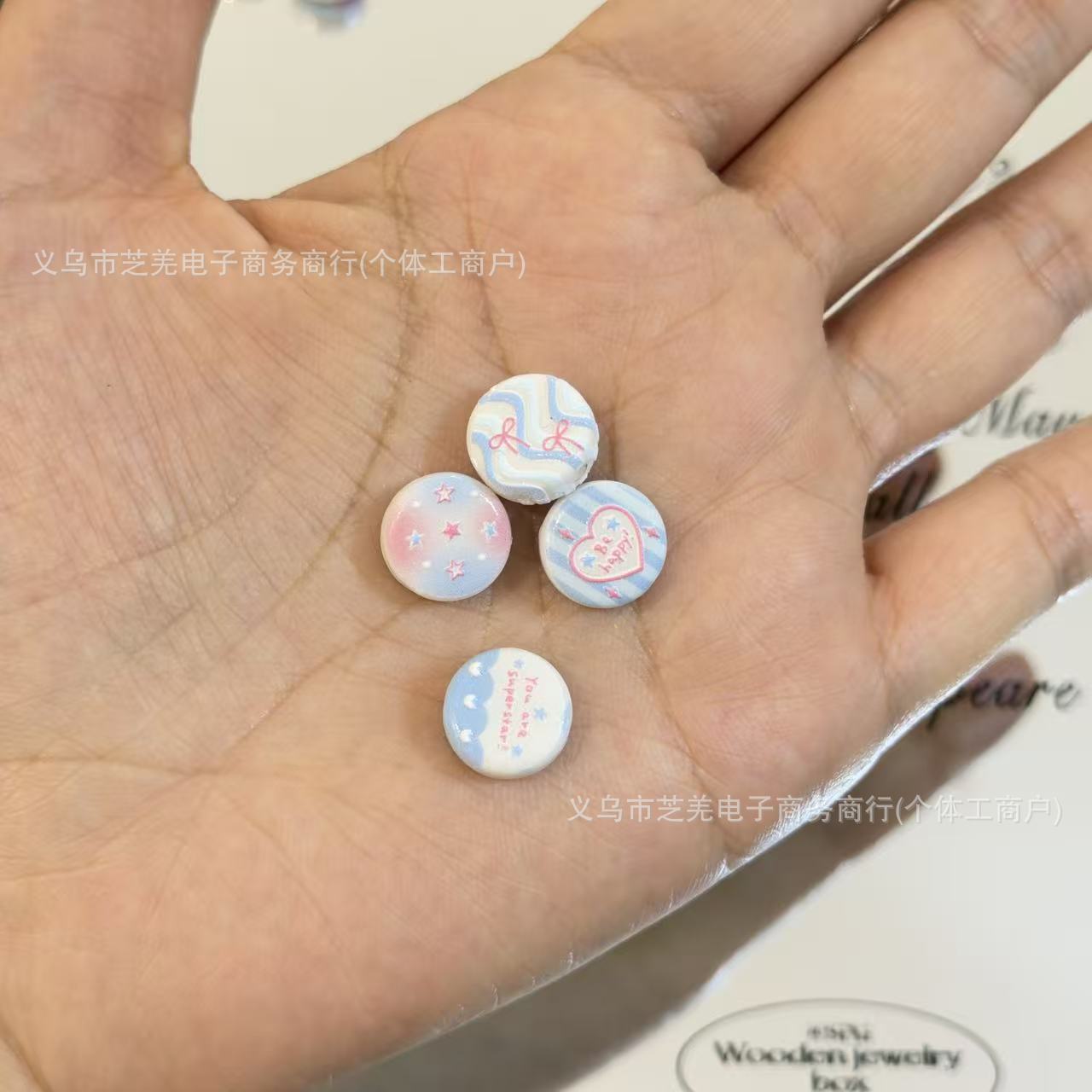 Wholesale 10pcs candy colored embossed milk shaped acrylic beads