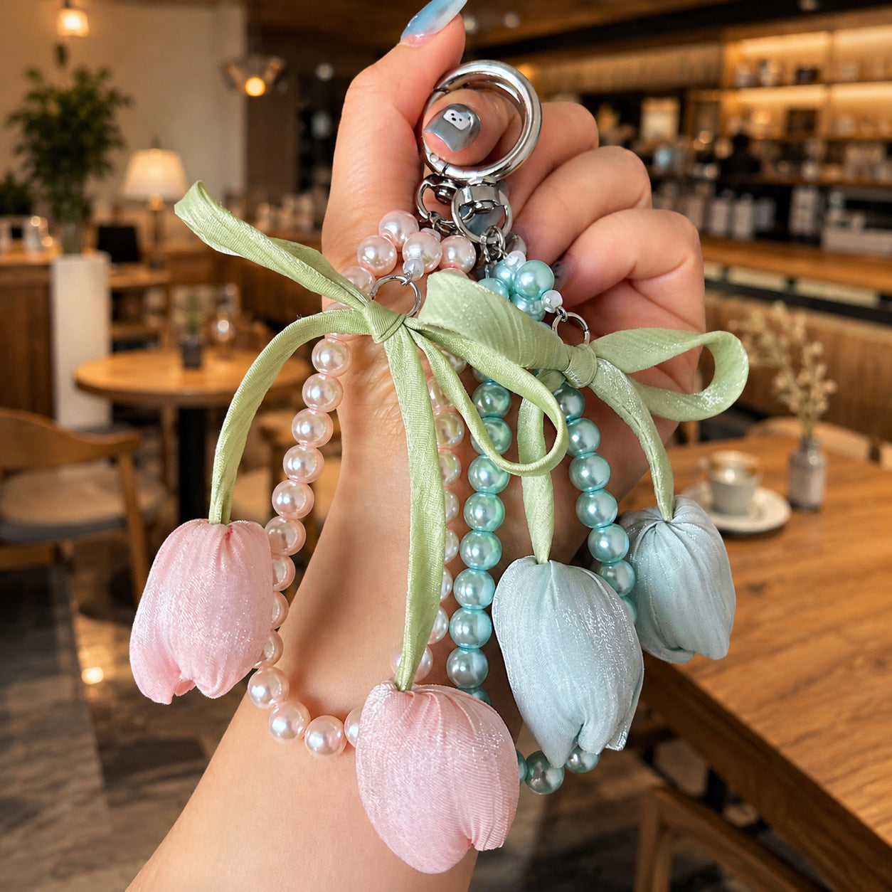 Wholesale Fresh Tulip Pearl Beaded Bracelet Keychain Acrylic Beige Decorative Accessory