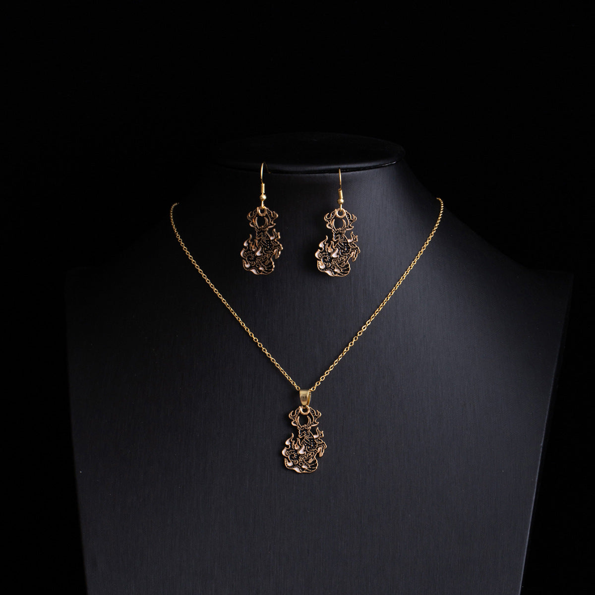 Wholesale Gothic Punk  Earring Necklace Set