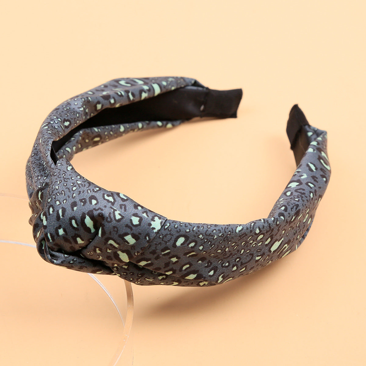 Wholesale Retro-chic Headdresses with Bohemian Wide-brimmed Crossover Headbands