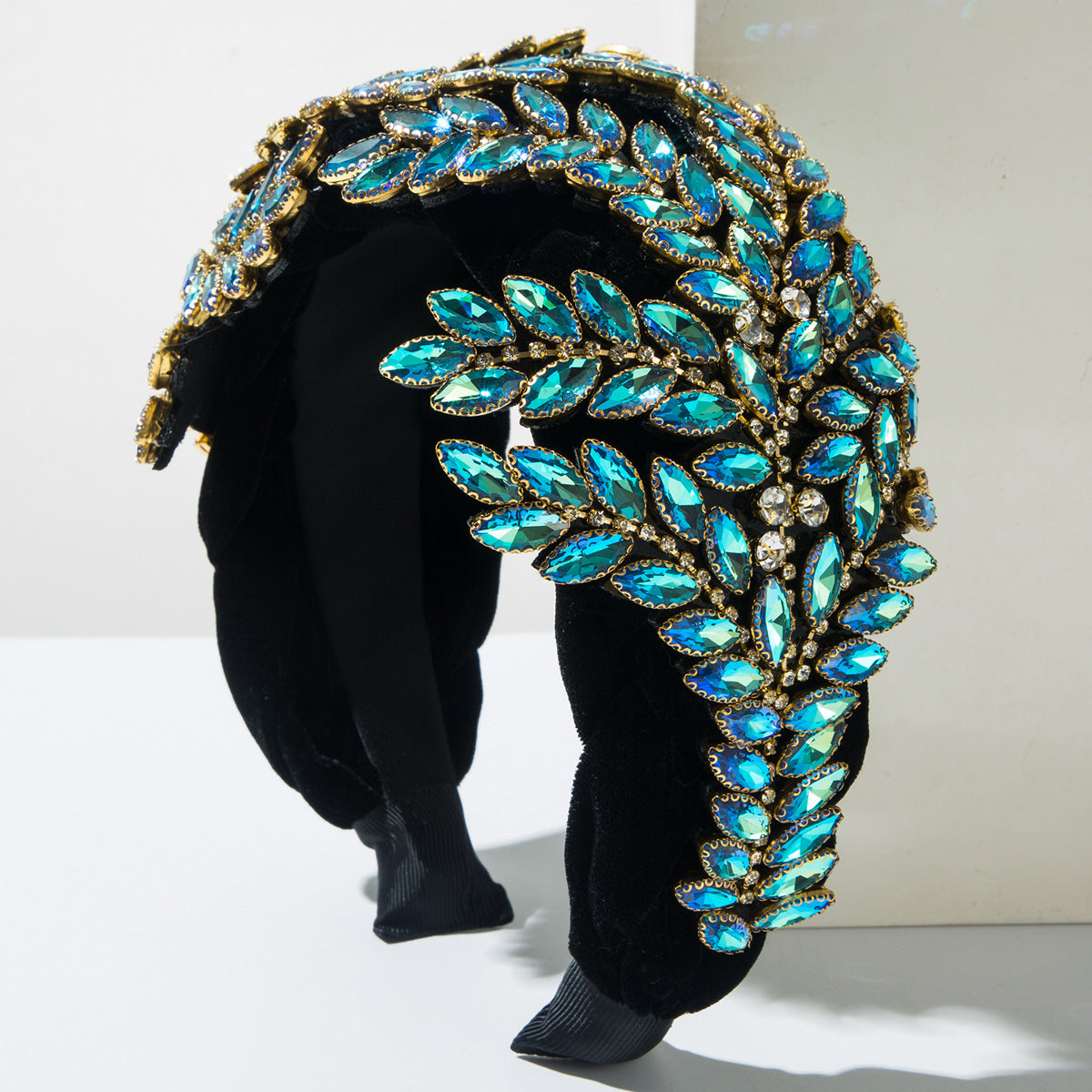 Wholesale Flannel woven full diamond fashionable Baroque big maple leaf shiny headband