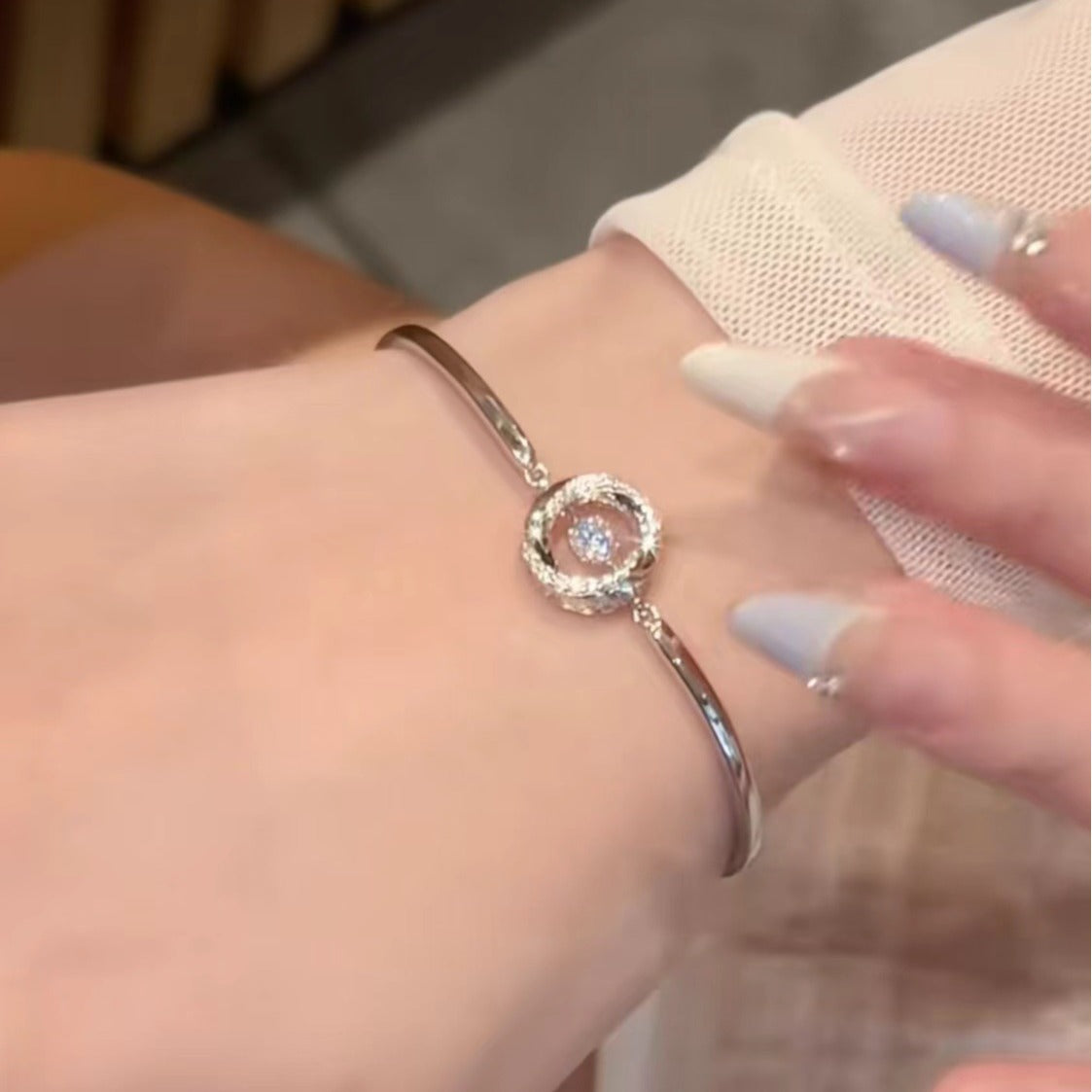 Wholesale Mobius three-second heart bracelet