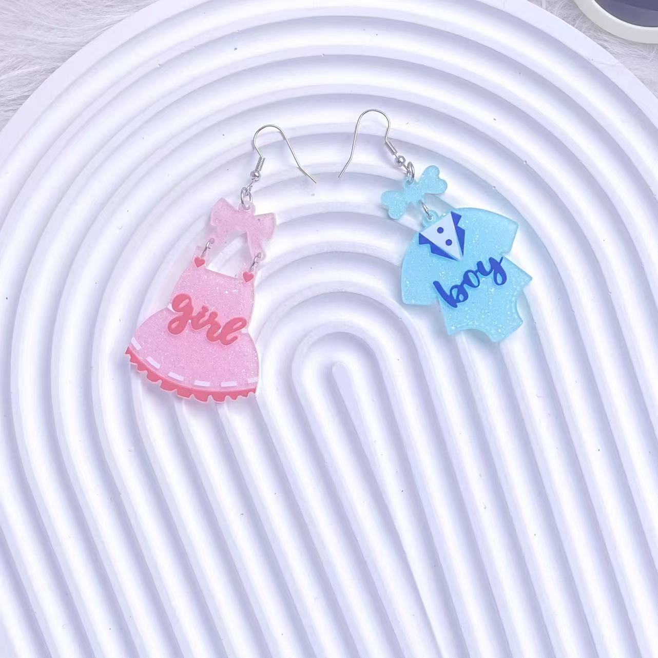 Wholesale blingbling pink blue clothes asymmetrical acrylic earrings