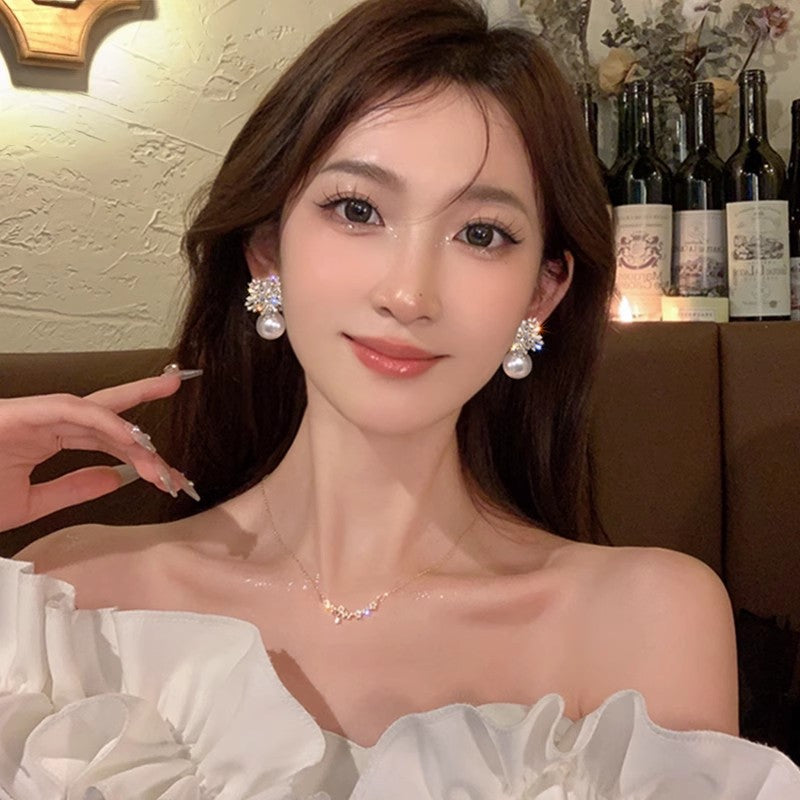 Wholesale Christmas exquisite full diamond snowflake pearl earrings