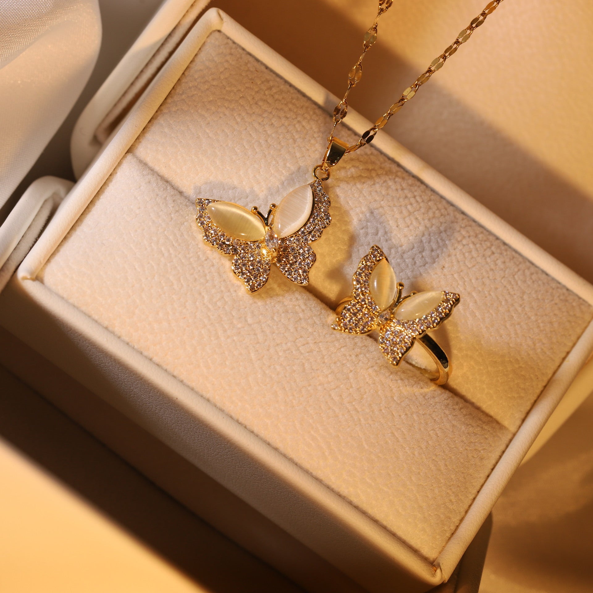 Al por mayor de nuevos collares de amor de acero inoxidable