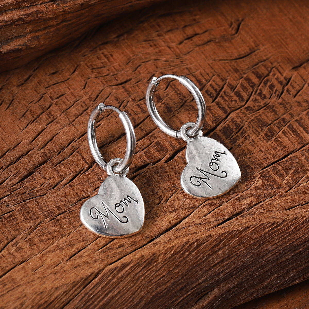 Wholesale love pendant earrings creative design sense mother' s day family holiday gift