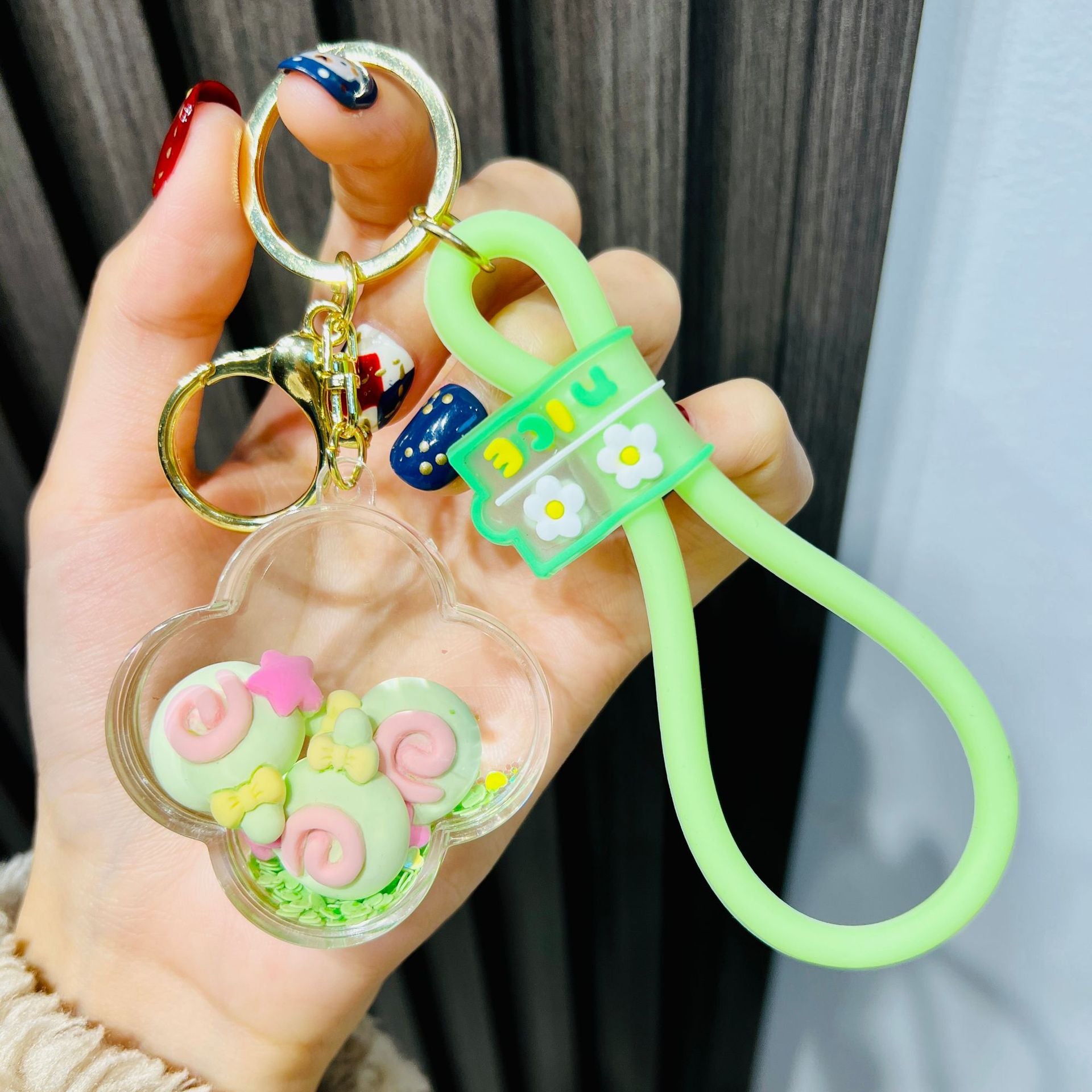 Llavero de anillo de anillo de bagel de aceite acrílico al por mayor