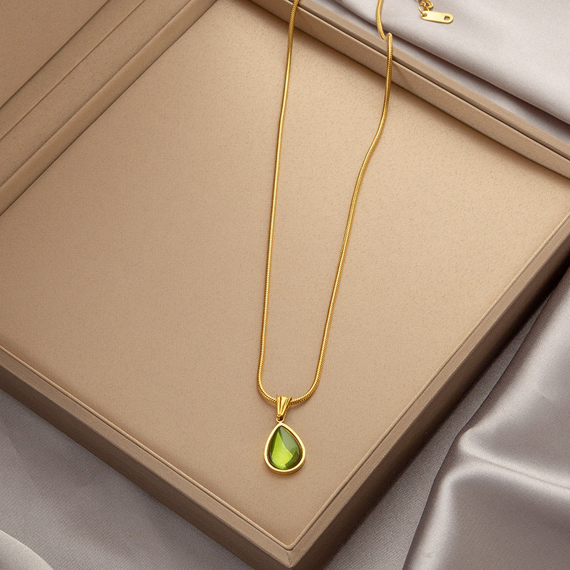 Wholesale  Accessible Luxury Niche Emerald Titanium Steel Necklace Women' s Ins Style