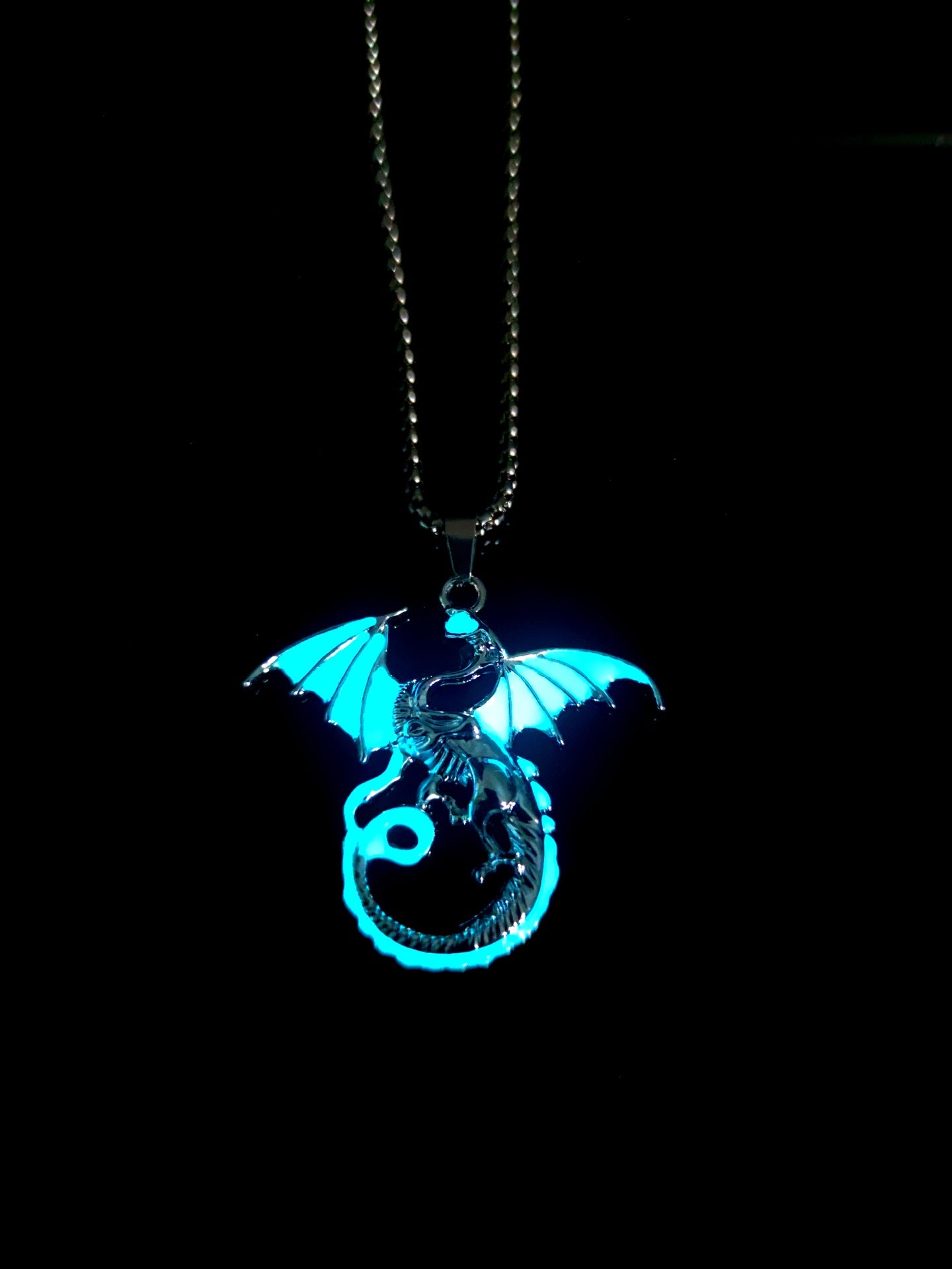 Wholesale  Peripherals Flying Dragon Luminous Necklace