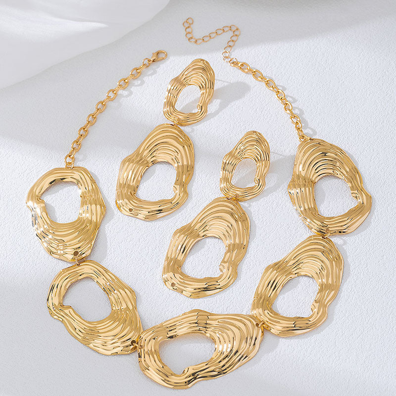 Wholesale Retro Geometric Hollow Circle Earrings And Hand Jewelry Set Elegant Fashion Accessory For Everyday Wear Party And Boutique Resale