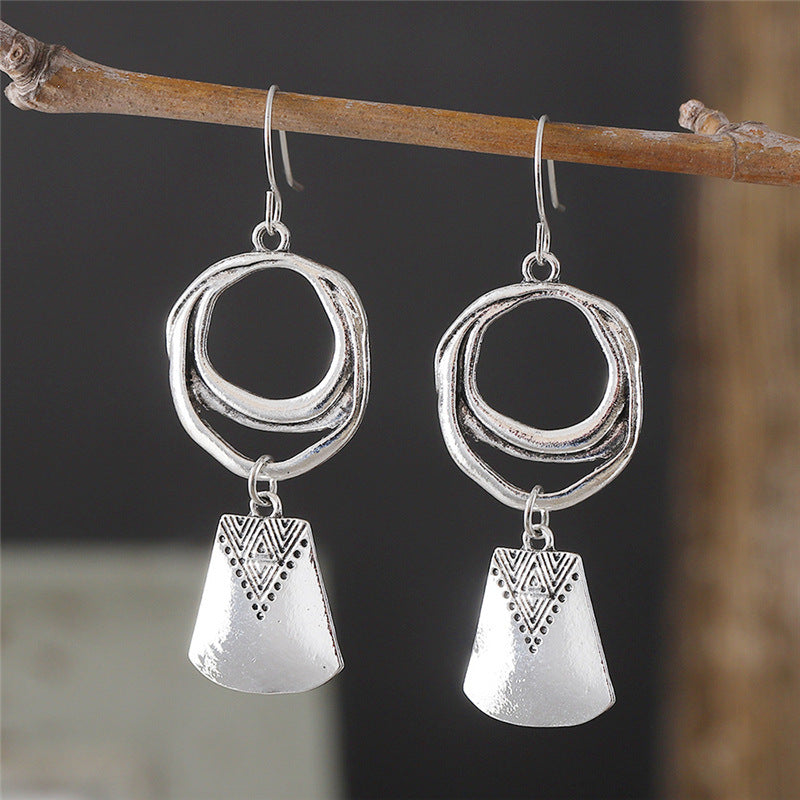 Wholesale Bohemian Retro Ring Hollow Metal Dressed Earrings Ethnic Style Jewelry