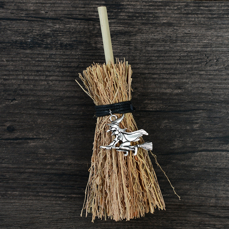 Wholesale mini broom pendant
