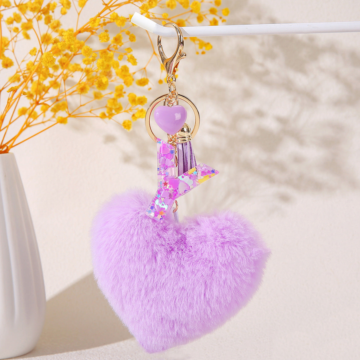 Wholesale in stock Love Shape Hair Ball Letter Keychain Wholesale Glue Sequins 26 Letter Key Ring Girl Backpack Decoration