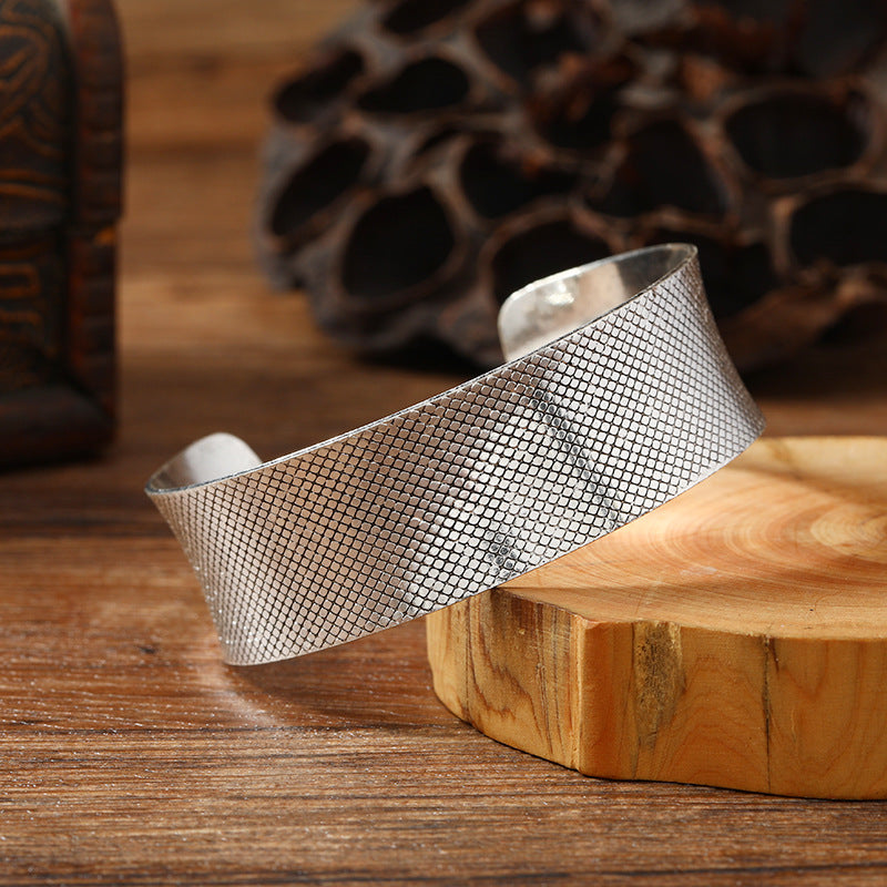 Wholesale Retro metal wide open personality ethnic style silver exotic middle and ancient accessories