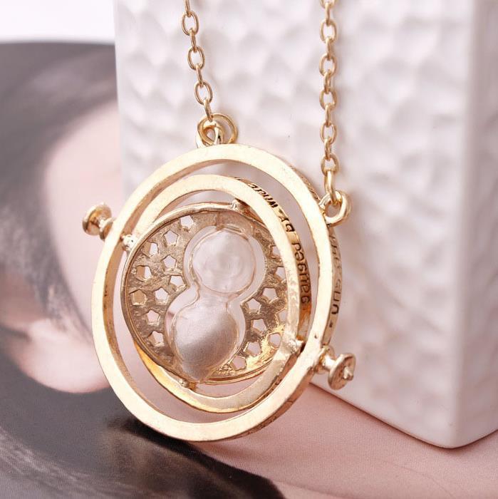 Wholesale Zinc Alloy Hourglass Vintage Necklace Sweater Chain