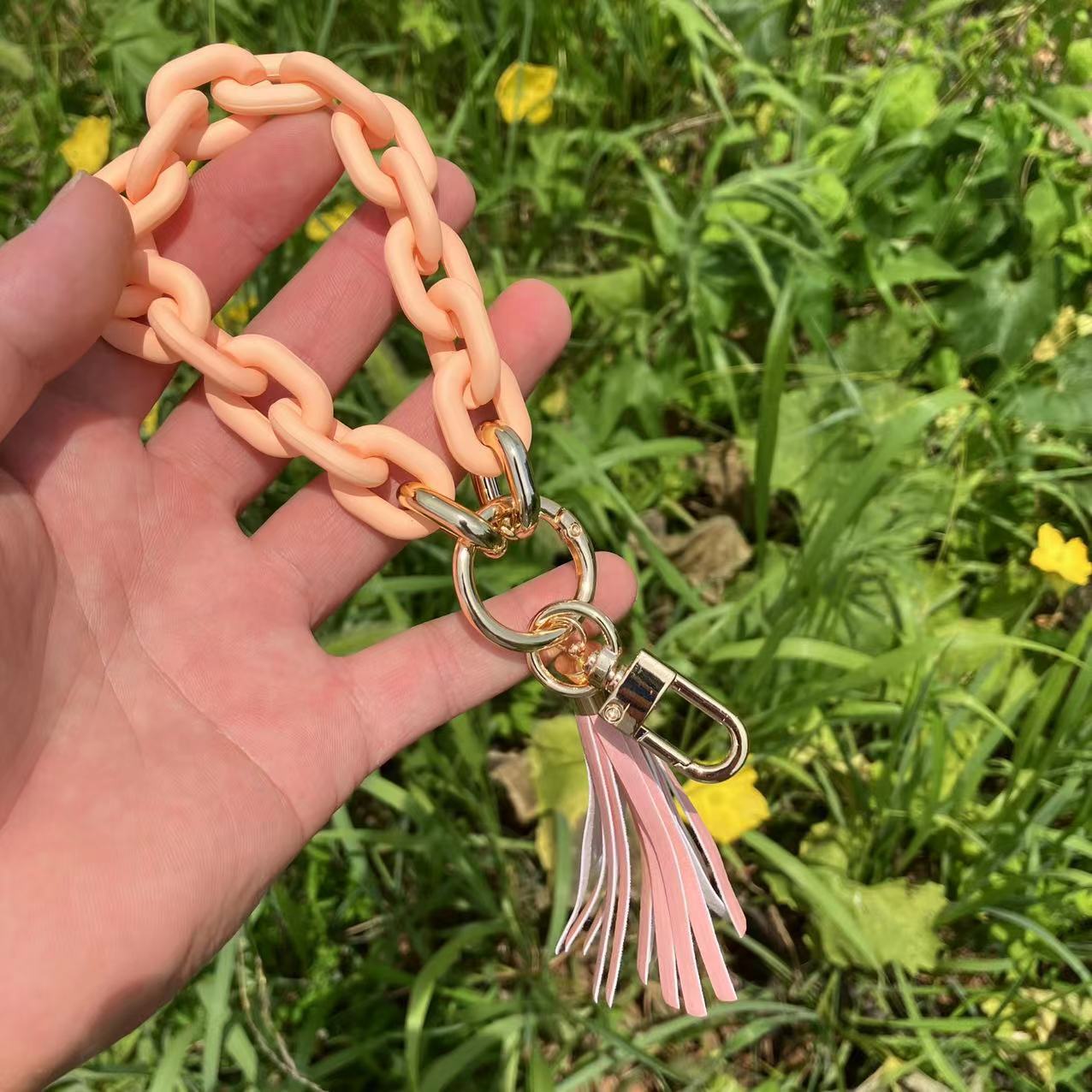 Wholesale Acrylic Colorful Bracelet Keychain