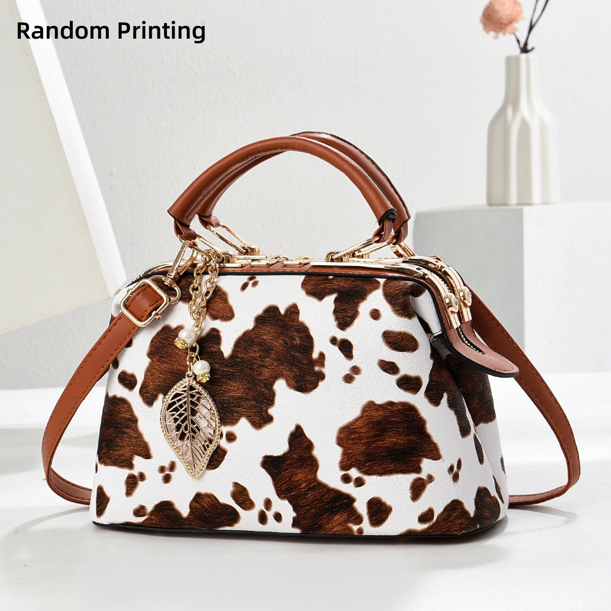 Wholesale Letter Trendy  Summer Large-Capacity Cow Pattern Chain Shoulder
