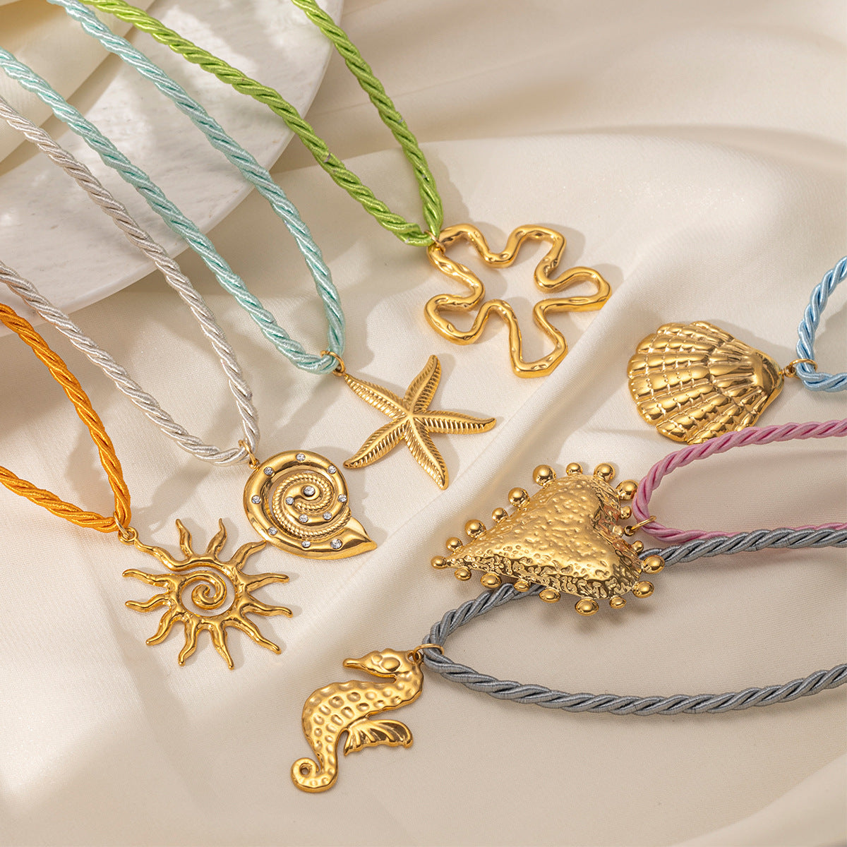 Wholesale Taina European and American Stainless Steel Necklace Women' s Niche Design Colorfulful Rope Braided Shell Starfish Shell Necklace Trendy