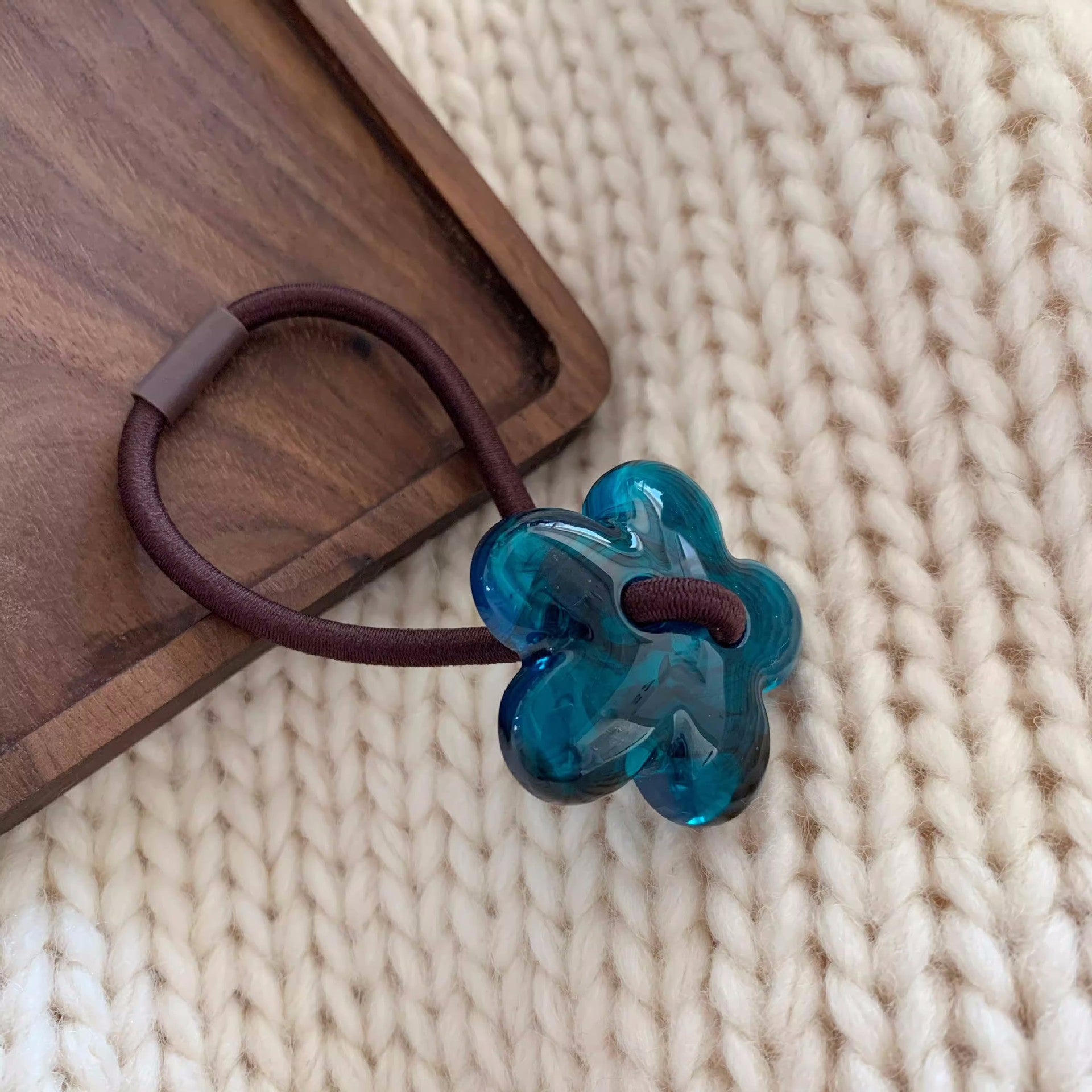 Wholesale Fresh and Simple High Elastic Cowhide Hair Rope