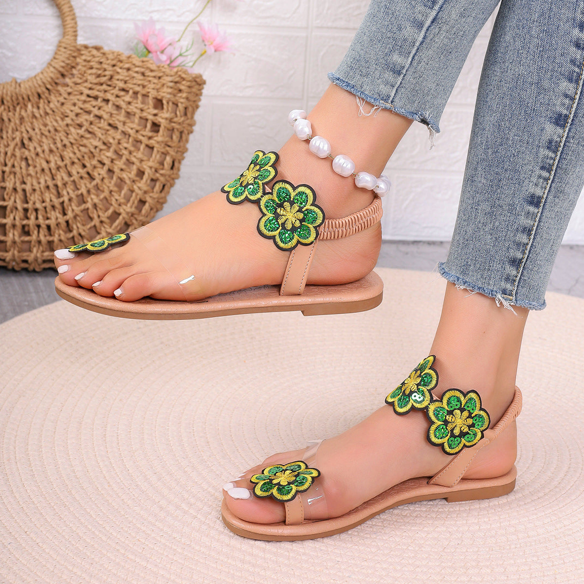 Wholesale Large Size Floral Flat Thong Sandals
